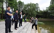 市政协主席会议现场视察城区黑臭水体整治工作