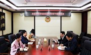 李景峰召开结对帮带干部座谈会