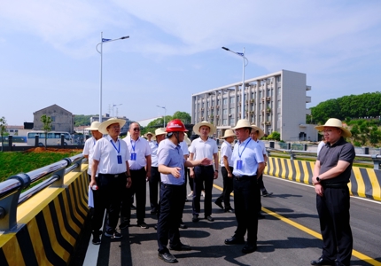 津市市政协主席会议视察“澧水流域（津市—石门）码头布局和航道疏浚”